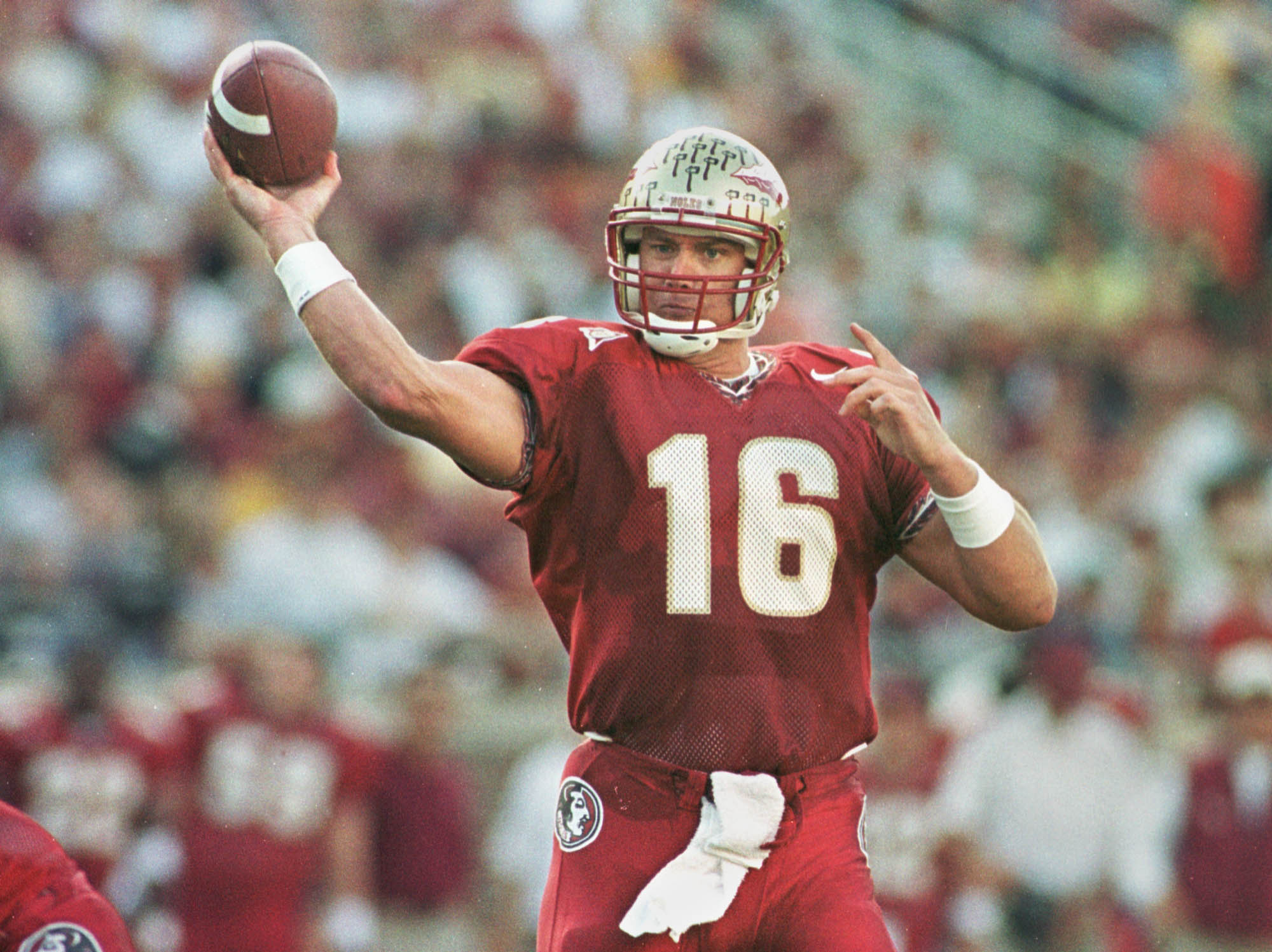 Florida State's Chris Weinke throws a touchdown against Maryland on Nov. 13, 1999. (Tampa Tribune) Florida State's Chris Weinke throws a touchdown against Maryland on Nov. 13, 1999. (Tampa Tribune)