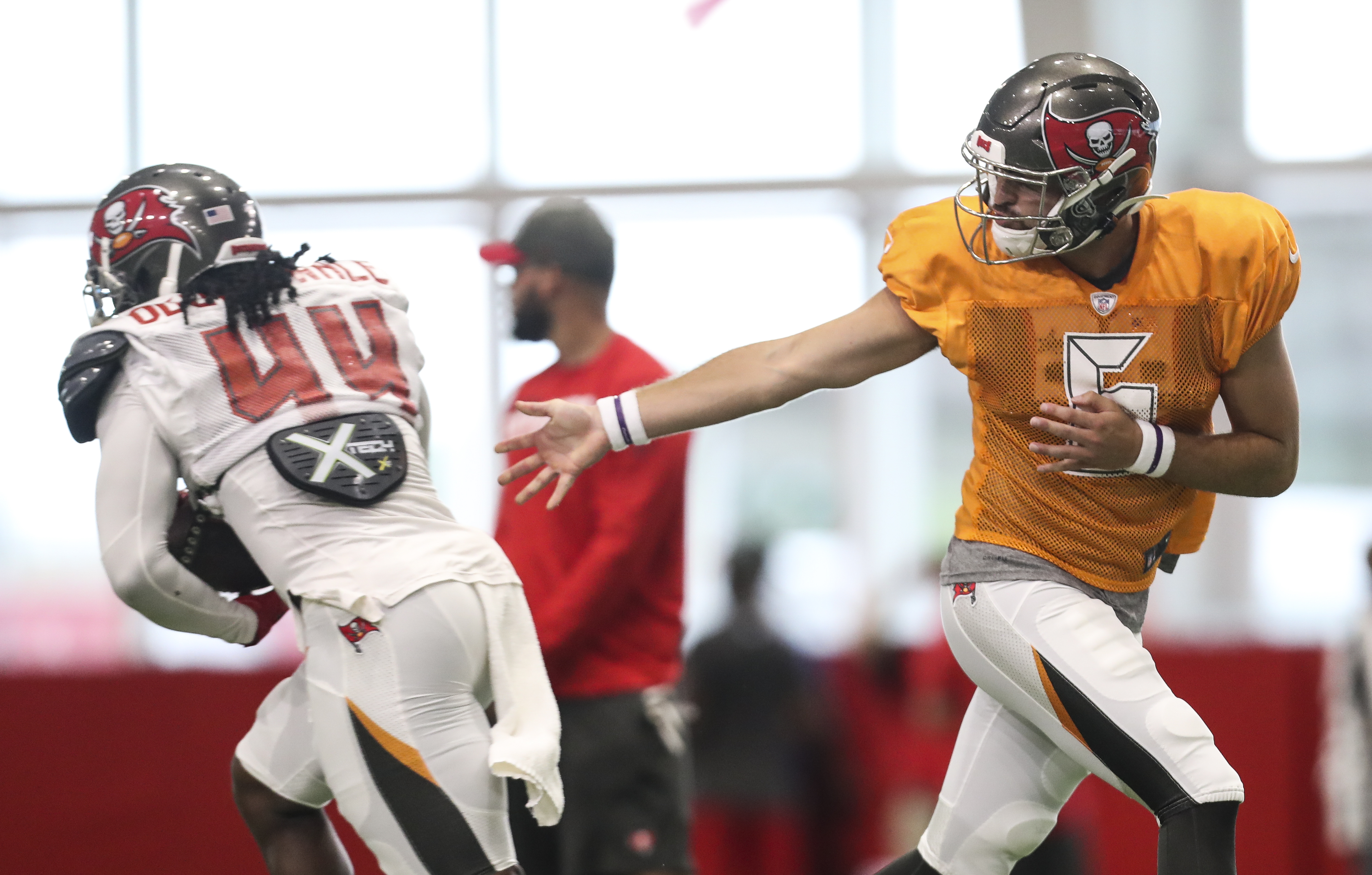 Bucs quarterback Vincent Testaverde (6) hands off to running back Dare Ogunbowale (44) during training camp at the team's AdventHealth Training Center. The son of former Buc Vinny Testaverde may see significant playing time if re-signed. MONICA HERNDON | Times | Tampa Bay Times Bucs quarterback Vincent Testaverde (6) hands off to running back Dare Ogunbowale (44) during training camp at the team's AdventHealth Training Center. The son of former Buc Vinny Testaverde may see significant playing time if re-signed. MONICA HERNDON | Times | Tampa Bay Times