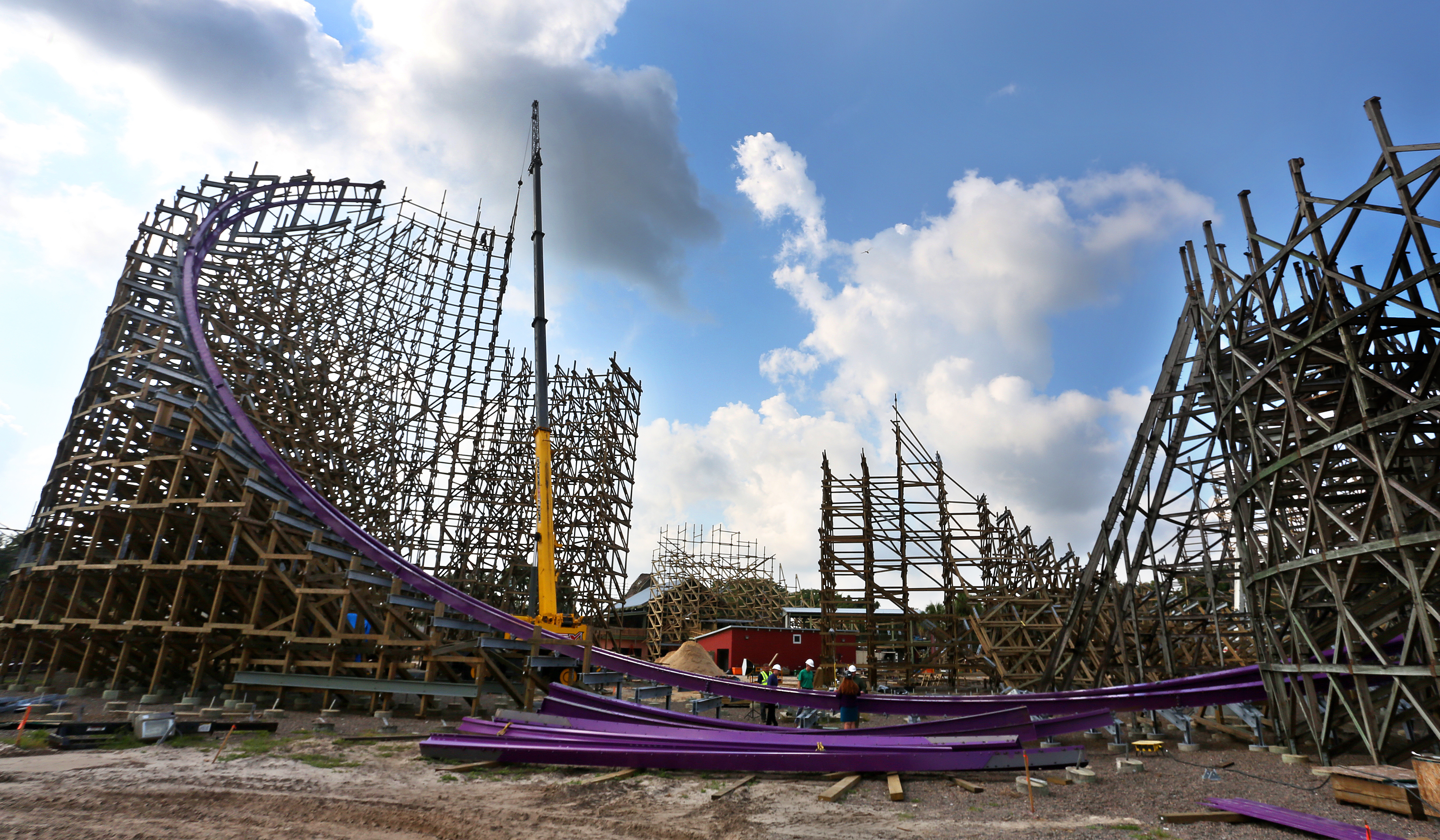 Iron Gwazi At Busch Gardens New Seaworld Coaster Coming In 2020