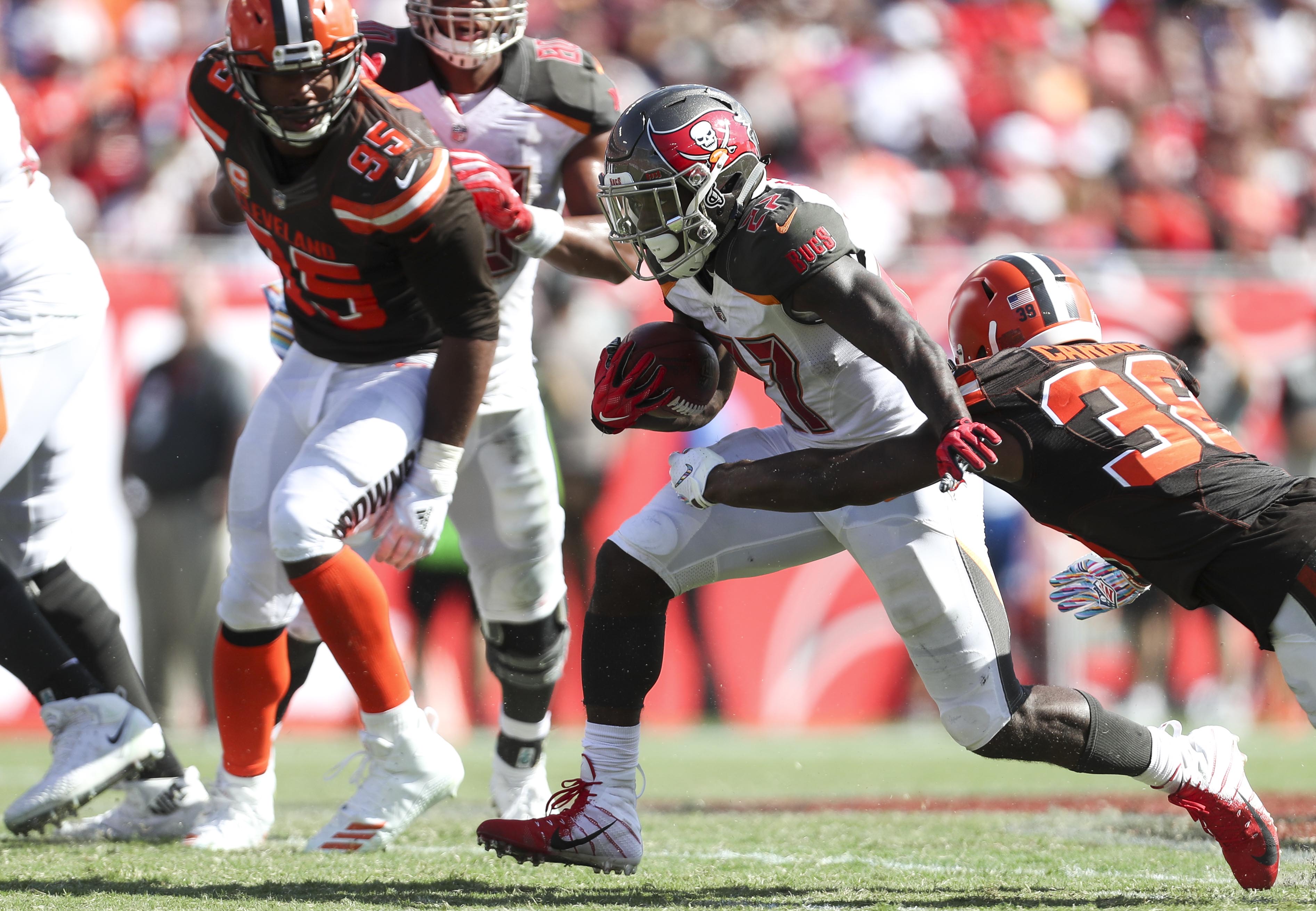 Tampa Bay Buccaneers running back Ronald Jones (27) in a game against the Cleveland Browns on Oct. 21. (MONICA HERNDON | Times) Tampa Bay Buccaneers running back Ronald Jones (27) in a game against the Cleveland Browns on Oct. 21. (MONICA HERNDON | Times)