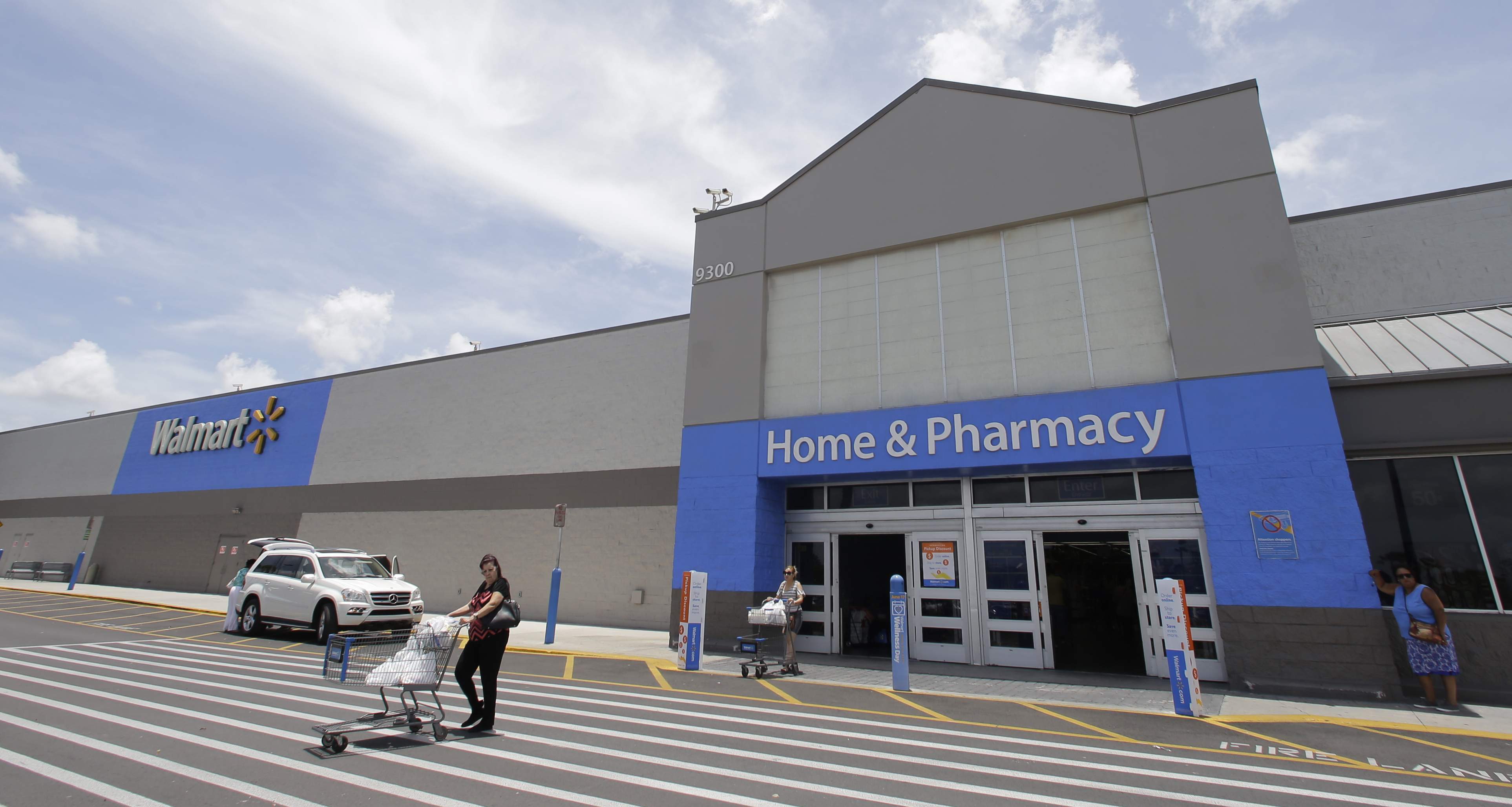 Walmart Employees Can Now Get A University Of Florida Diploma For 1 Per Day