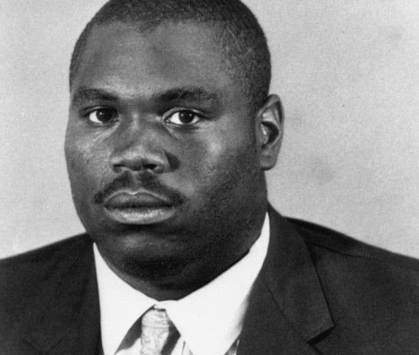 Miami's Russell Maryland (Times, 1990) Miami's Russell Maryland (Times, 1990)