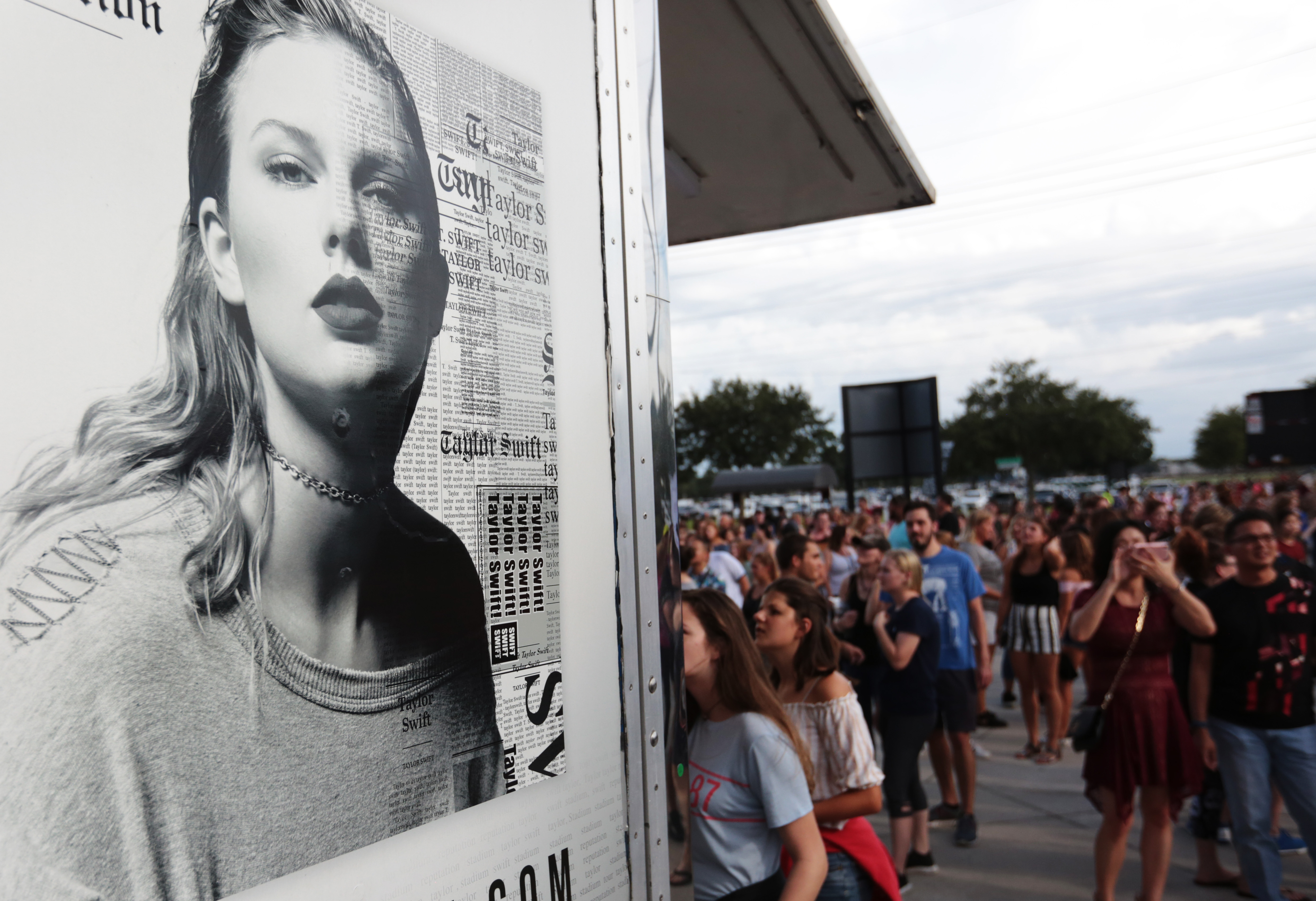 洋楽 Taylor Swift's Reputation STADIUM TOUR Taylor Swift 'Reputation' tour: 10 brilliant moments from night one
