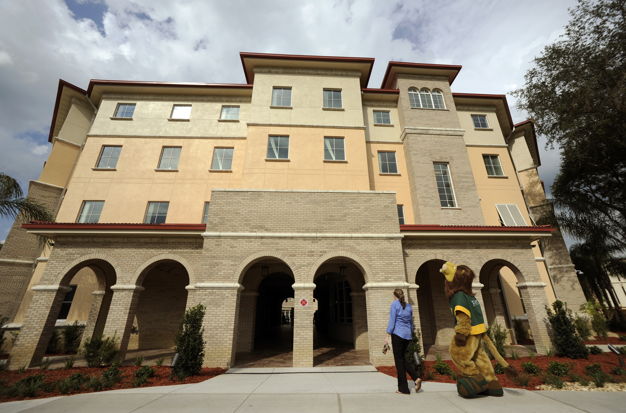 Saint Leo Scholarships0