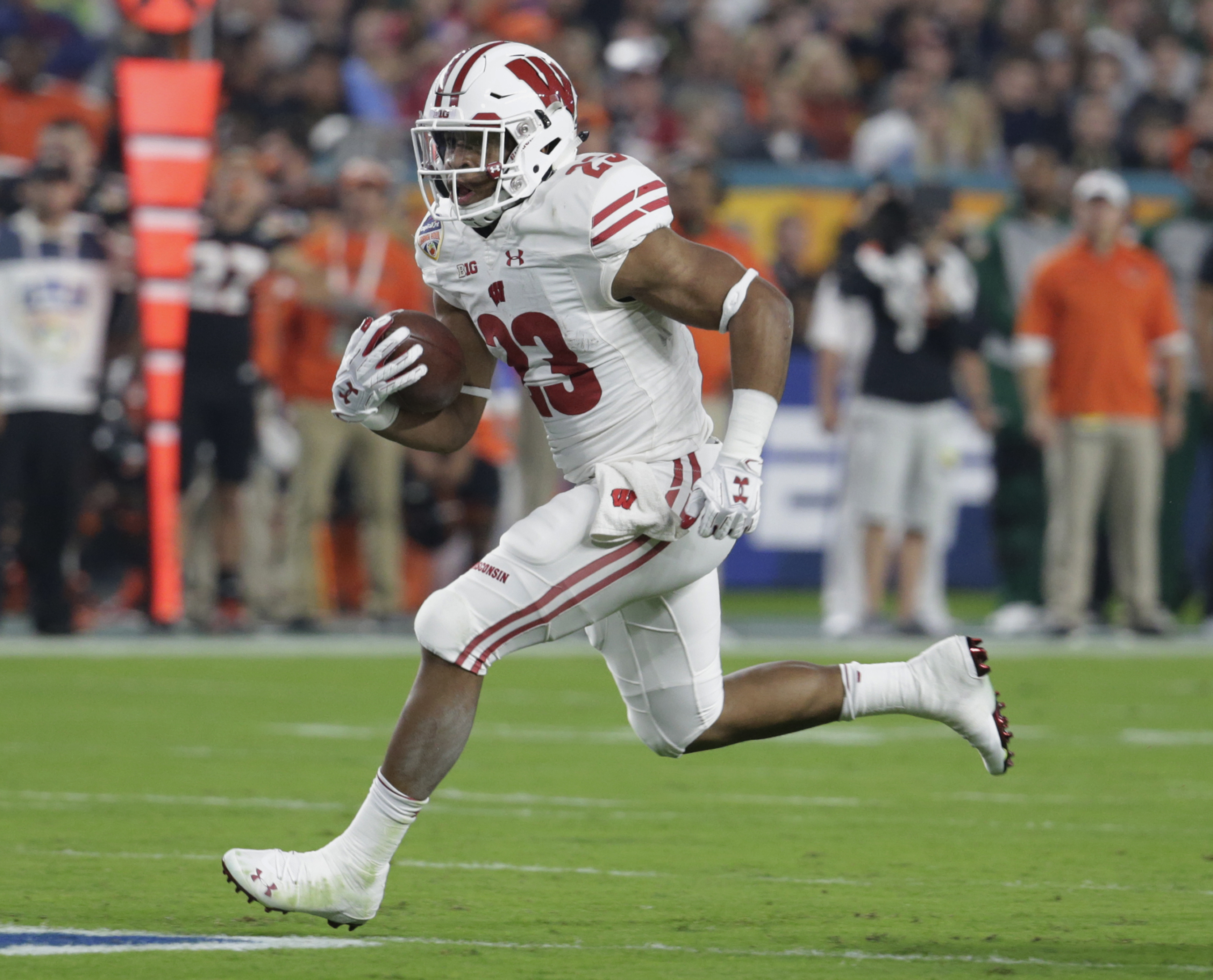 Wisconsin's Jonathan Taylor rushed for 100-plus yards on Miami in the Orange Bowl. What will he do to USF? (AP Photo/Lynne Sladky) Wisconsin's Jonathan Taylor rushed for 100-plus yards on Miami in the Orange Bowl. What will he do to USF? (AP Photo/Lynne Sladky)